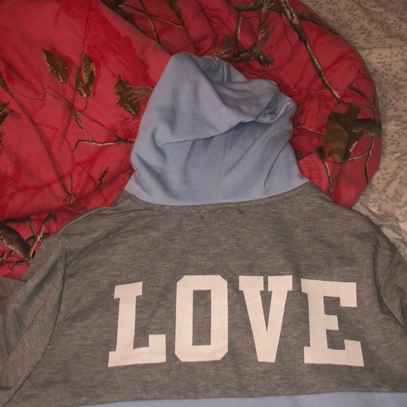 love sweatshirt NWT - Picture 5 of 5